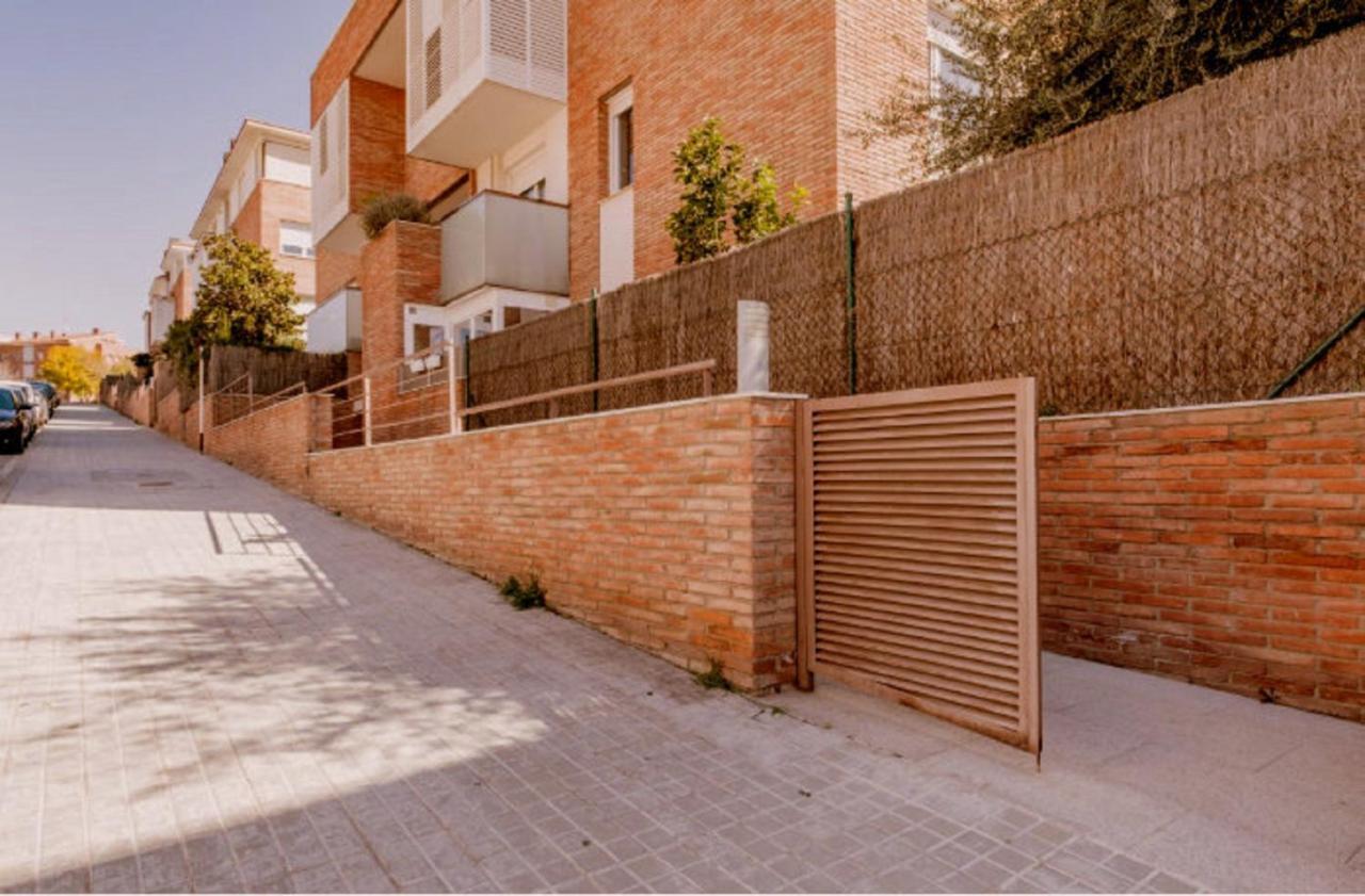 Bonito Duplex Con Piscina En Barcelona&Playa Apartment Tiana Exterior foto