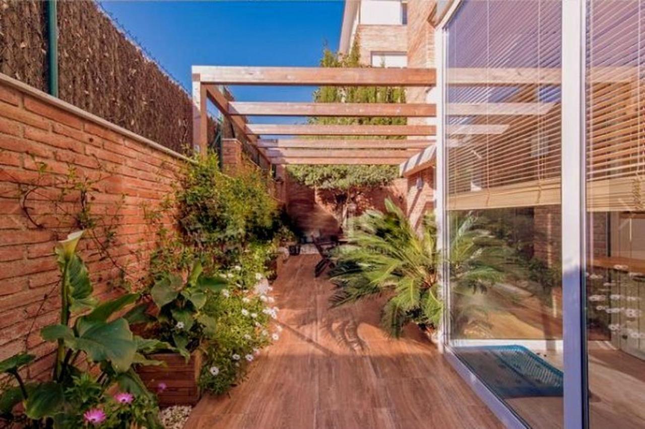 Bonito Duplex Con Piscina En Barcelona&Playa Apartment Tiana Exterior foto